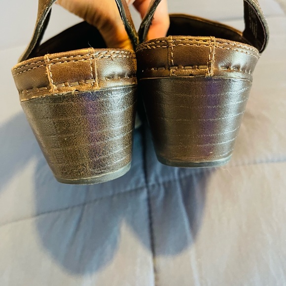 Dansko Brown Floral Suede Damask Sling Back Clogs - Picture 9 of 12